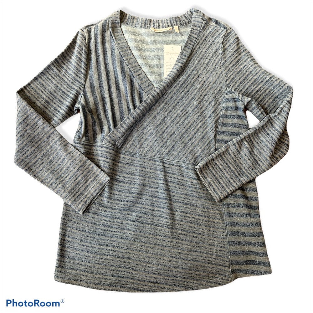 NWT SOFT SURROUNDINGS BLUE AND GRAY STRIPED LONG SLEEVE SWEATER TOP. SZ: M